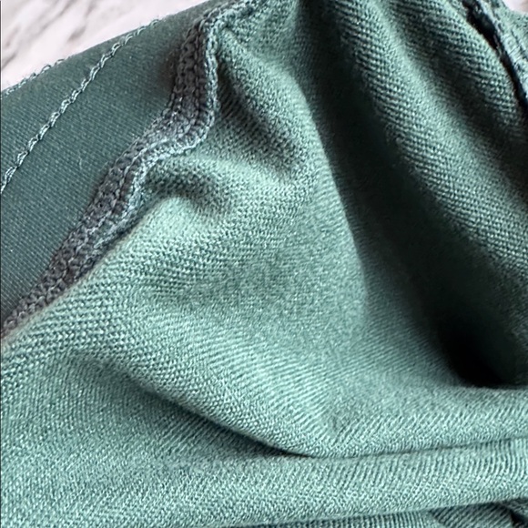 Fabletics Forest Green Pull-up Joggers w/ Side Pockets Women’s Medium - Picture 9 of 10